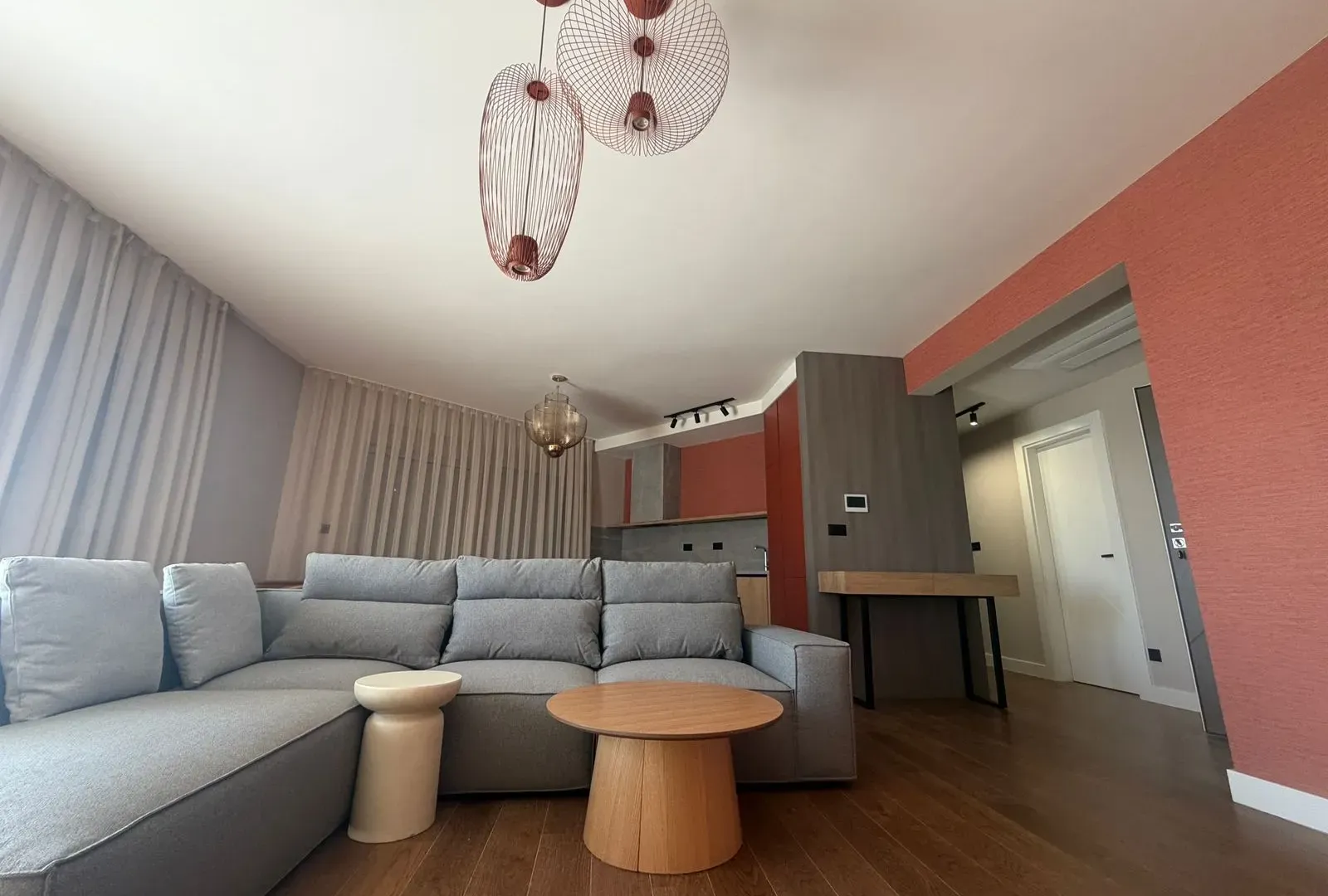 Izdavanje, dvosoban stan, 72m², Tripovići, Tivat