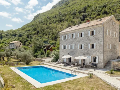 Sale, house, 800m², Prčanj, Kotor - image 46