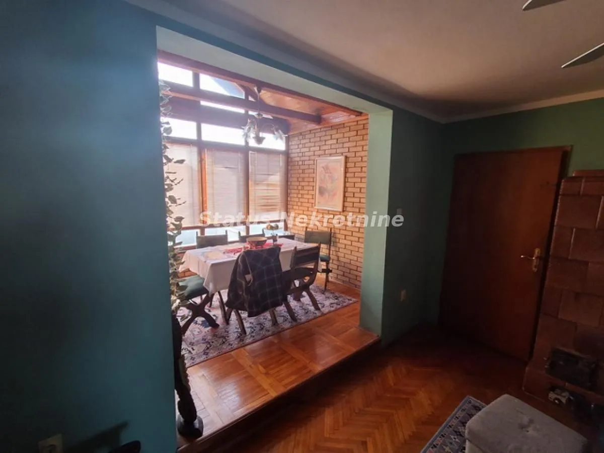 Prodaja, kuća, 200m², Futog, Novi Sad Sve Podlokacije