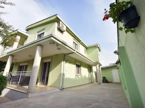 Sale, house, 235m², Velje Brdo, Podgorica - image 2