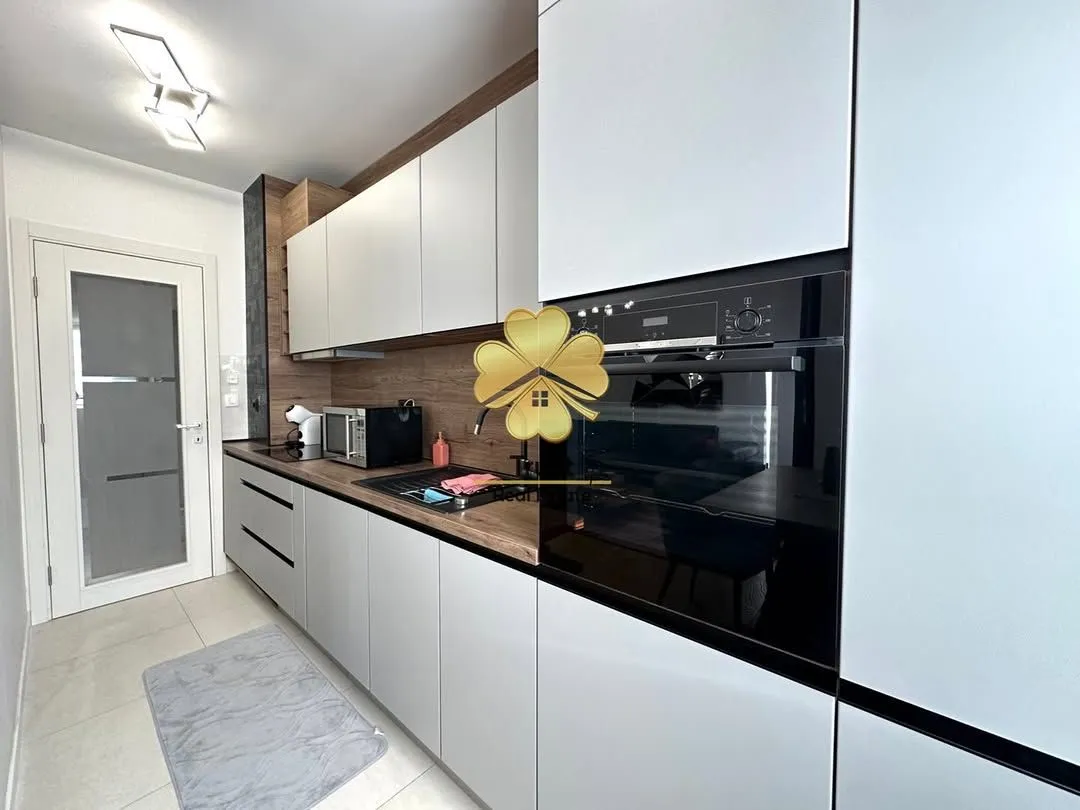 Izdavanje, dvosoban stan, 69m², Central Point, Podgorica