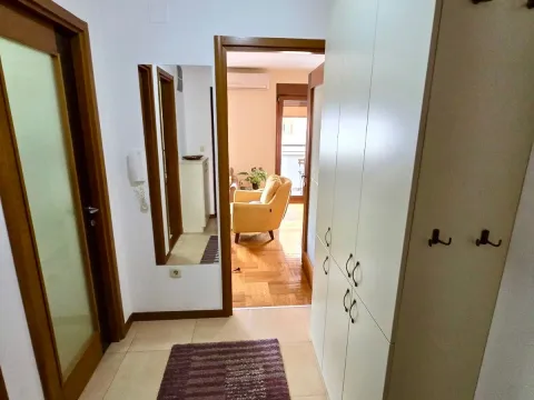 Rent, two bedroom apartment, 70m², Stari Aerodrom, Podgorica - image 9