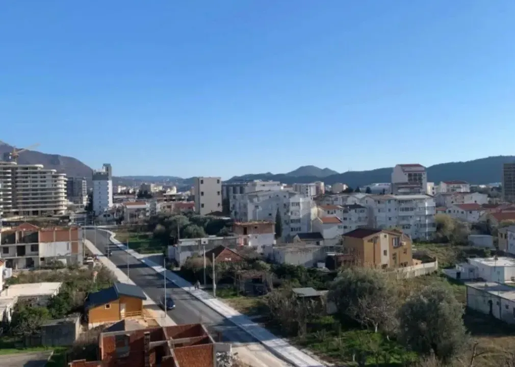 Sale, two bedroom apartment, 60m², Ilino, Bar