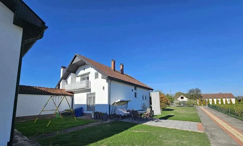 Prodaja, kuća, 200m², Centar, Loznica