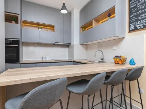 Sale, two bedroom apartment, 55m², Bečići, Budva - image 5