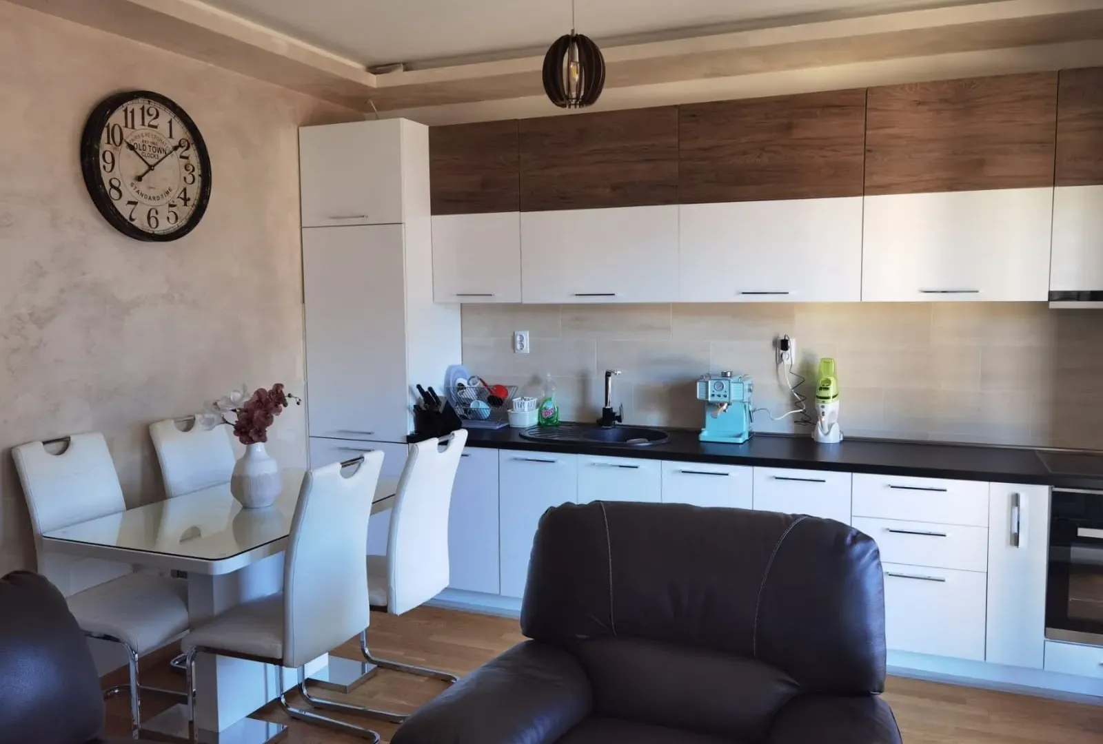 Rent, two bedroom apartment, 50m², Dobrota, Kotor