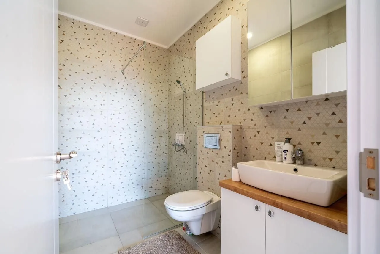 Prodaja, trosoban stan, 129m², Donja Lastva, Tivat