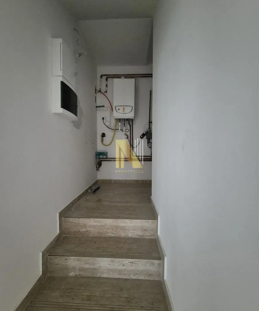 Rent, office space, 650m², Stari Majur, Petrovaradin