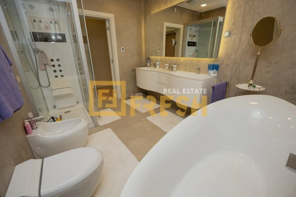 Prodaja, kuća, 300m², Tivat, Crna Gora