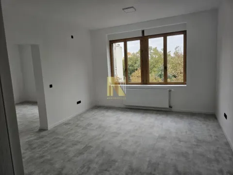 Rent, four bedroom apartment, 120m², Vračar Sve Podlokacije, Beograd - image 3