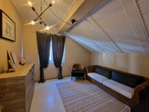 Izdavanje, trosoban stan, 105m², Tivat, Crna Gora - image 4