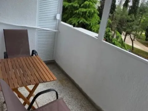 Izdavanje, dvosoban stan, 63m², Podgorica, Crna Gora - image 9