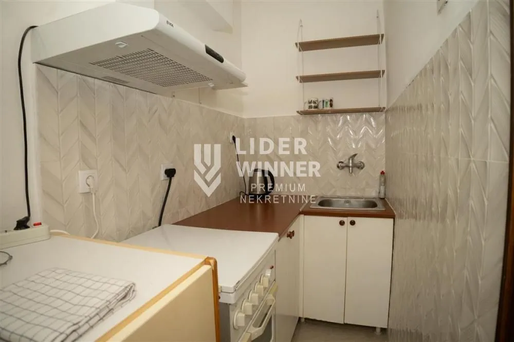 Izdavanje, dvosoban stan, 55m², Stari Grad, Beograd