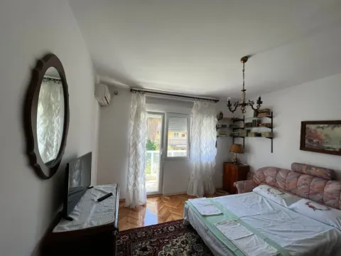 Rent, two bedroom apartment, 60m², Savina, Herceg Novi - image 2