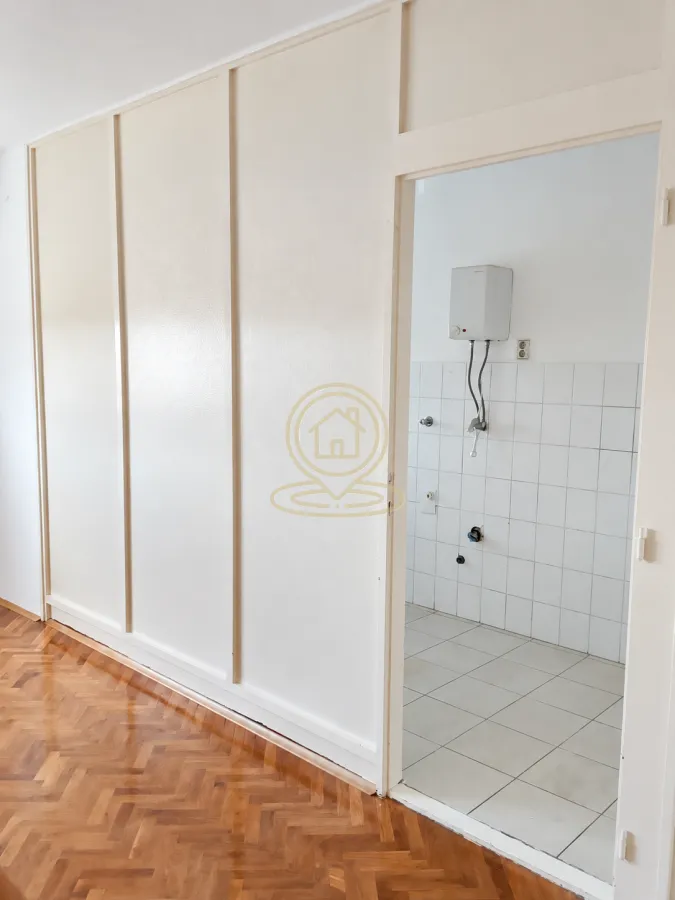 Prodaja, jednosoban stan, 43m², Adamovićevo Naselje, Novi Sad Sve Podlokacije