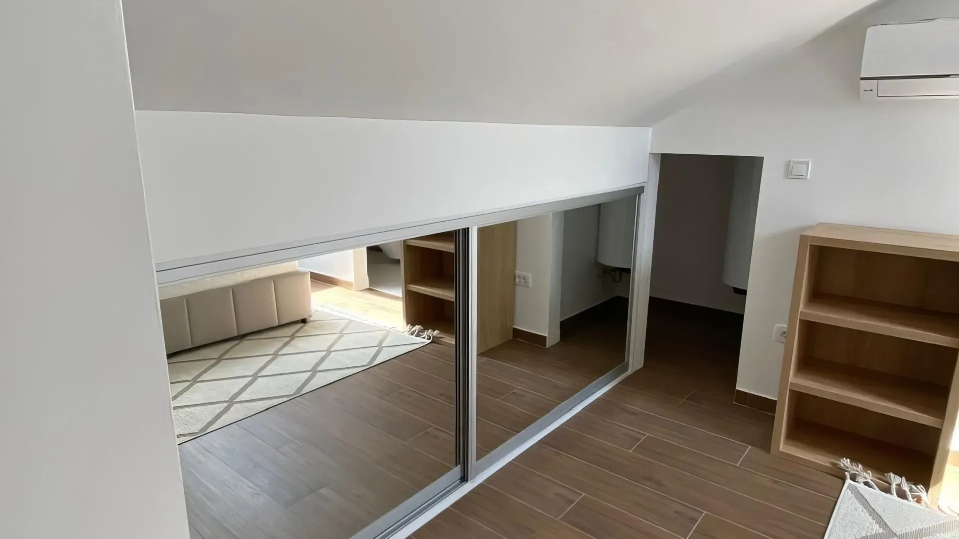 Izdavanje, trosoban stan, 90m², Zelenika, Herceg Novi
