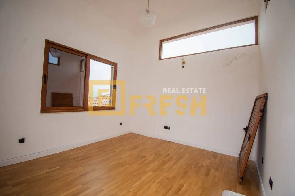 Rent, house, 700m², Zeta, Podgorica