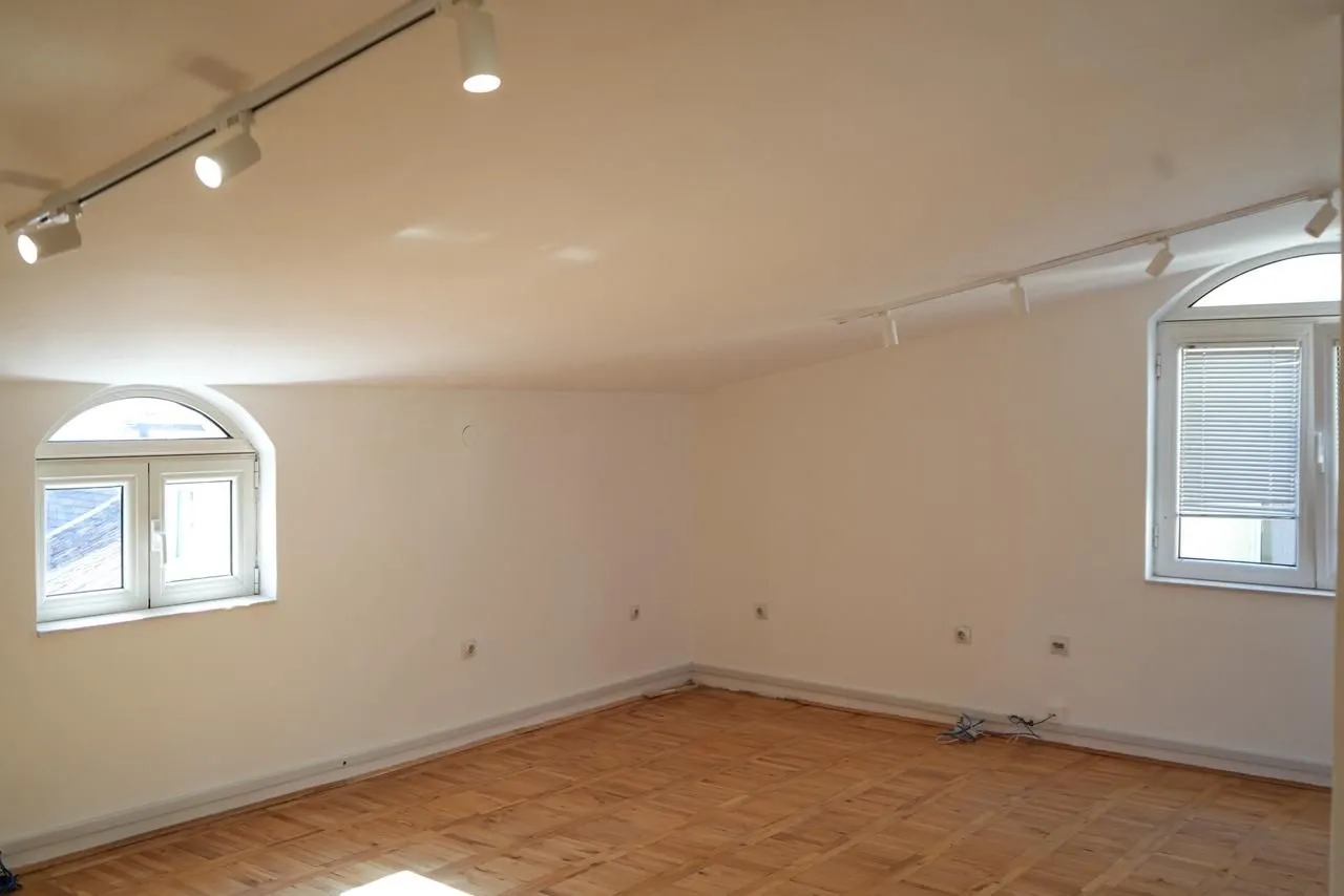 Rent, office space, 140m², Centar, Podgorica