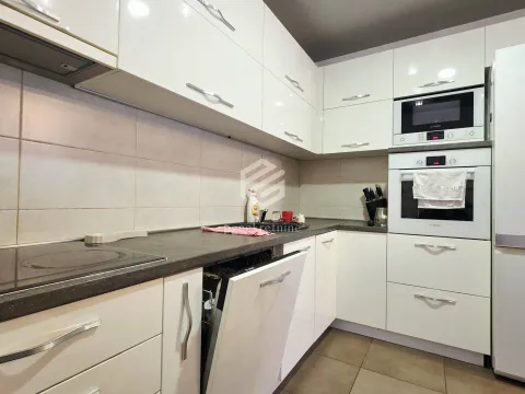 Rent, two bedroom apartment, 75m², City Kvart, Podgorica - image 9