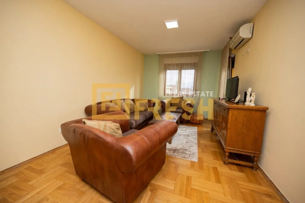 Izdavanje, jednosoban stan, 50m², Stari Aerodrom, Podgorica