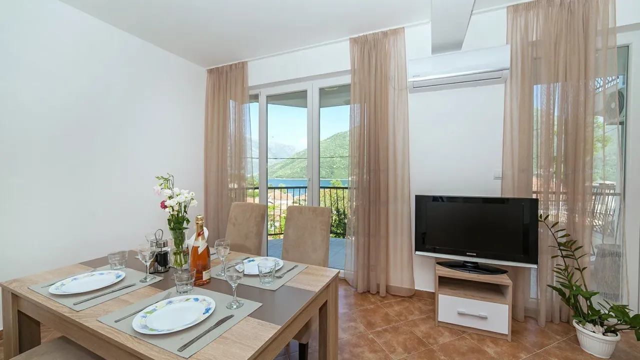 Prodaja, jednosoban stan, 62m², Kamenari, Herceg Novi