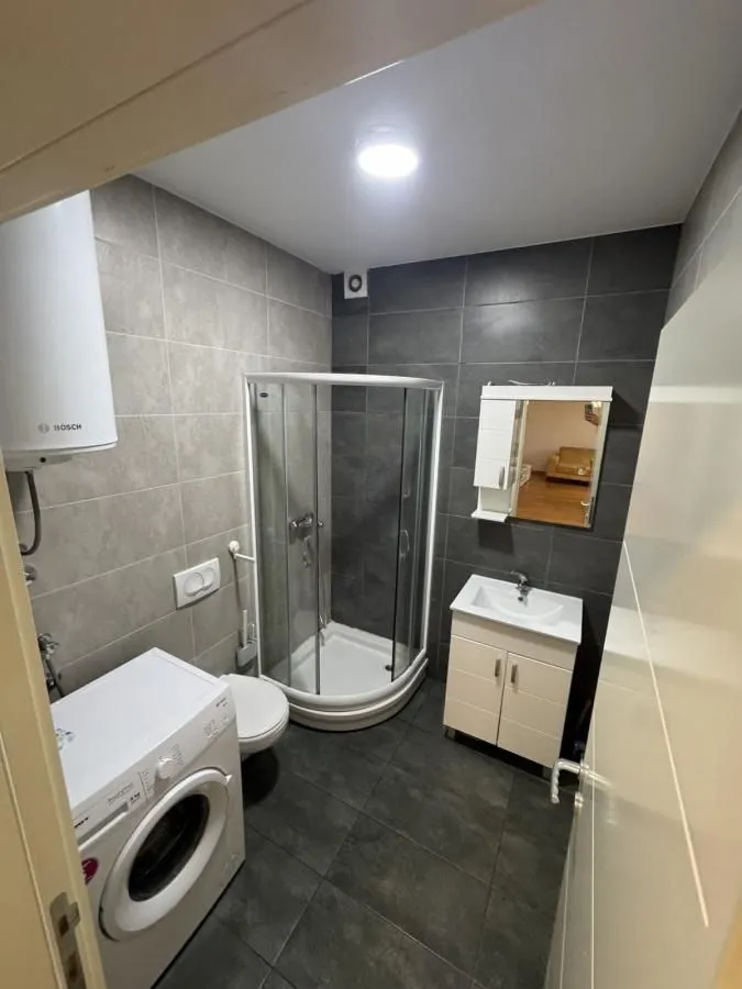 Izdavanje, jednosoban stan, 42m², Podbara, Novi Sad Sve Podlokacije