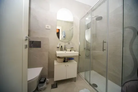 Izdavanje, jednosoban stan, 43m², Central Point, Podgorica - image 8