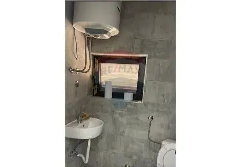 Izdavanje, poslovni prostor, 70m², Tivat, Crna Gora - image 2