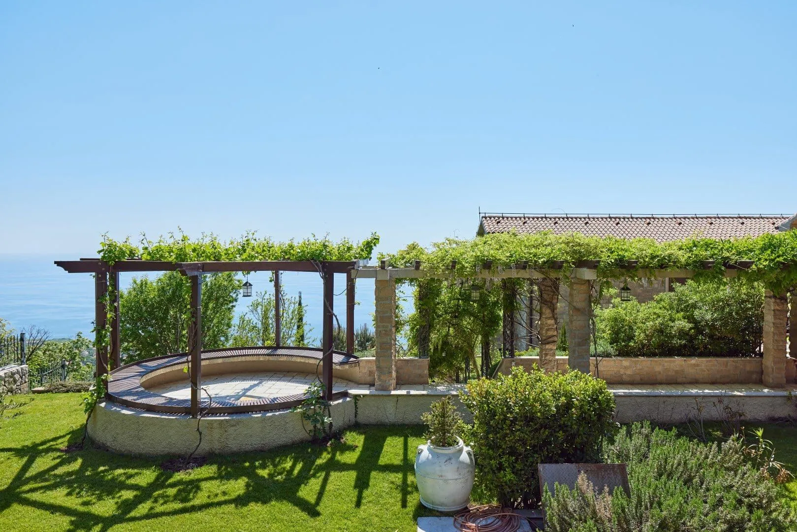 Sale, house, 2191m², Blizikuće, Budva