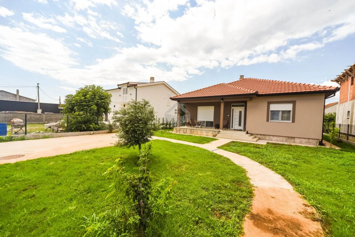 Rent, house, 135m², Murtovina, Podgorica