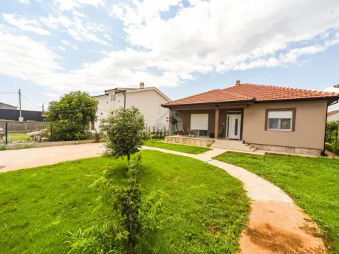 Rent, house, 135m², Murtovina, Podgorica - image 3