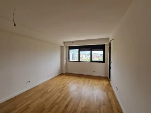 Prodaja, stan, 56m², Tivat, Crna Gora - image 3