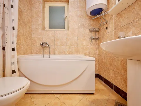 Sale, four bedroom apartment, 89m², Sveti Stefan, Budva - image 15