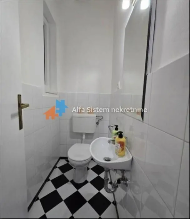 Izdavanje, stan, 136m², Stari Grad, Beograd