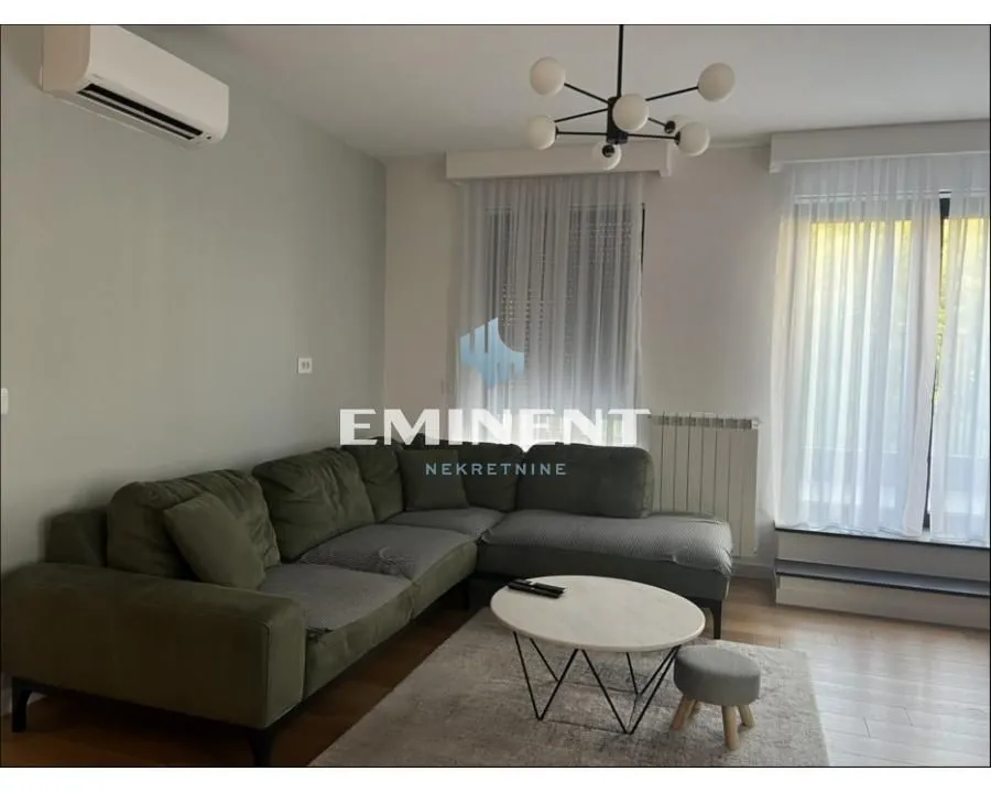 Rent, four bedroom apartment, 113m², Savski Venac, Beograd