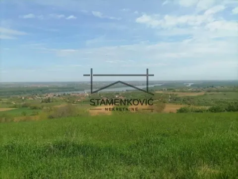 Zemljište in Čerević