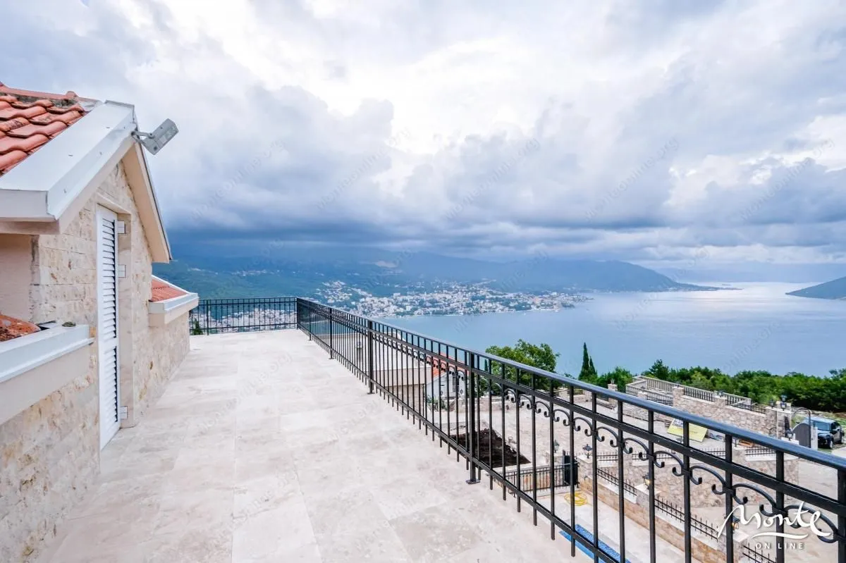 Prodaja, kuća, 204m², Herceg Novi, Crna Gora