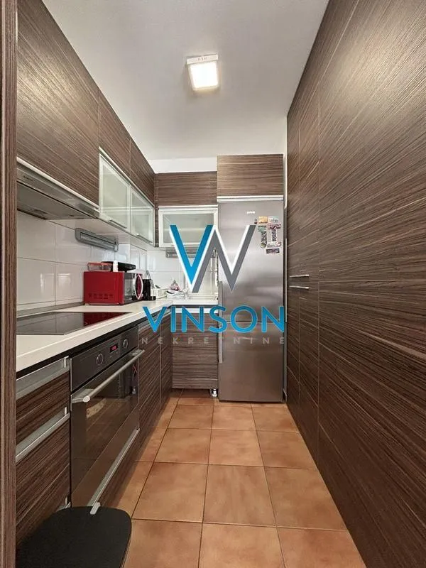 Izdavanje, trosoban stan, 89m², Novi Sad Sve Podlokacije, Novi Sad