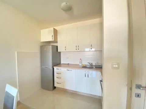 Izdavanje, jednosoban stan, 48m², City Kvart, Podgorica - image 4