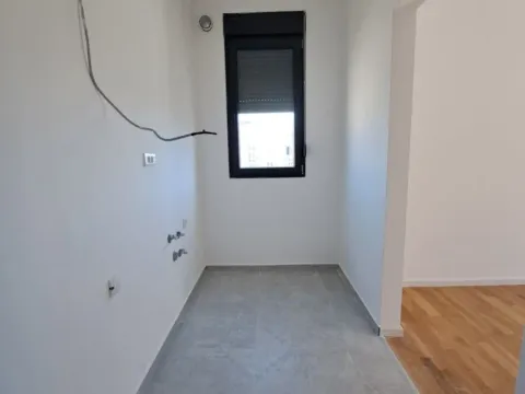 Rent, two bedroom apartment, 64m², Tološi, Podgorica - image 3