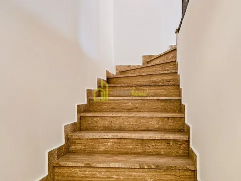 Sale, five bedroom apartment, 175m², Gorica C, Podgorica - image 24