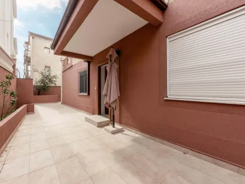 Prodaja, trosoban stan, 109m², Lazi, Budva - image 15