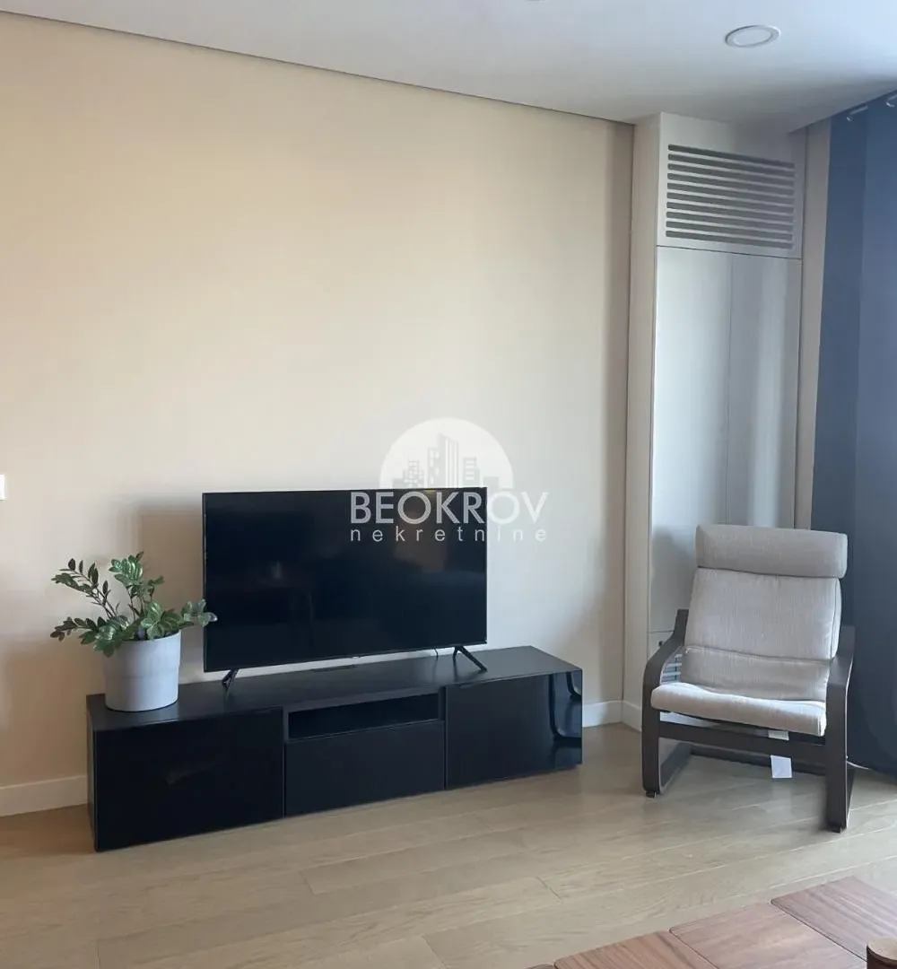 Rent, three bedroom apartment, 90m², Savski Venac, Beograd