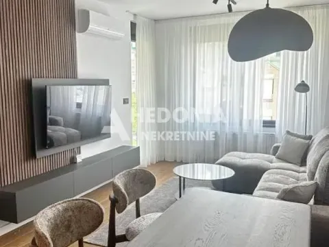 Stan in Vračar Sve Podlokacije