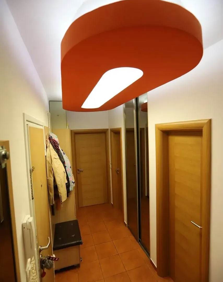 Prodaja, trosoban stan, 136m², Centar, Podgorica