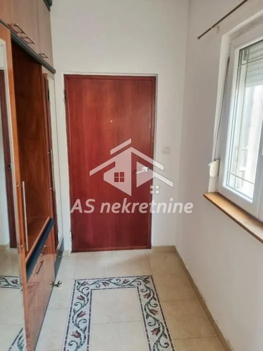 Rent, apartment, 130m², Čukarica, Beograd