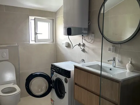 Izdavanje, dvosoban stan, 80m², Murtovina, Podgorica - image 8