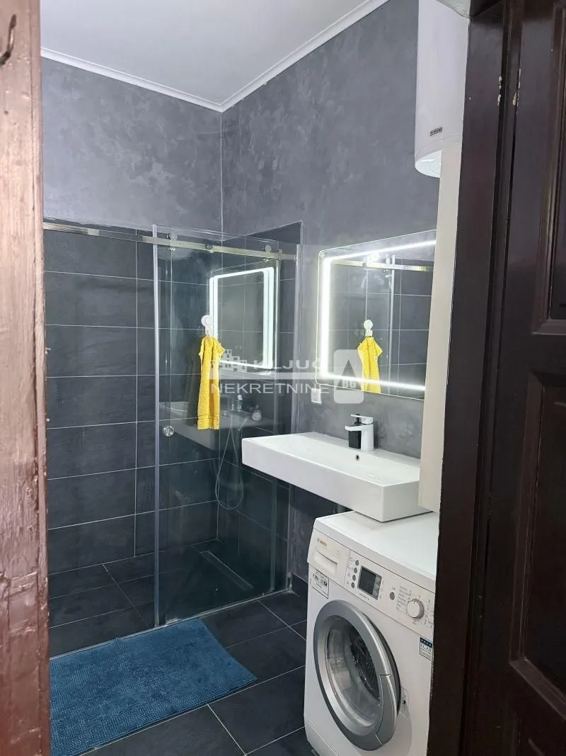 Prodaja, četvorosoban stan, 153m², Stari Grad, Beograd