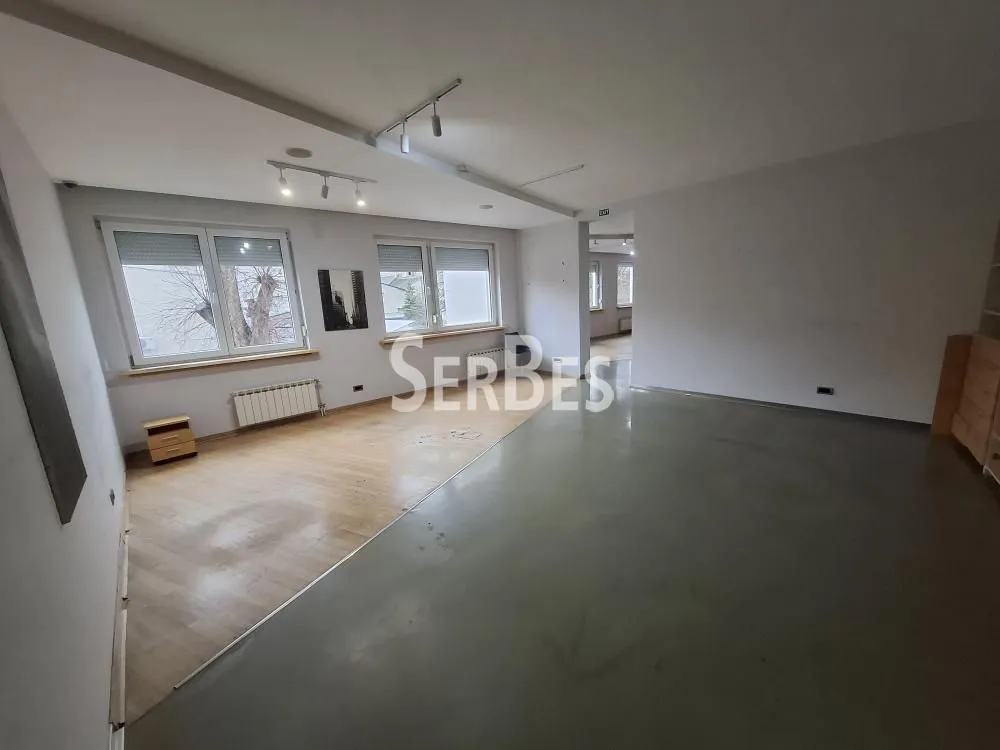 Rent, office space, 254m², Bulevar Oslobodjenja, Novi Sad Sve Podlokacije
