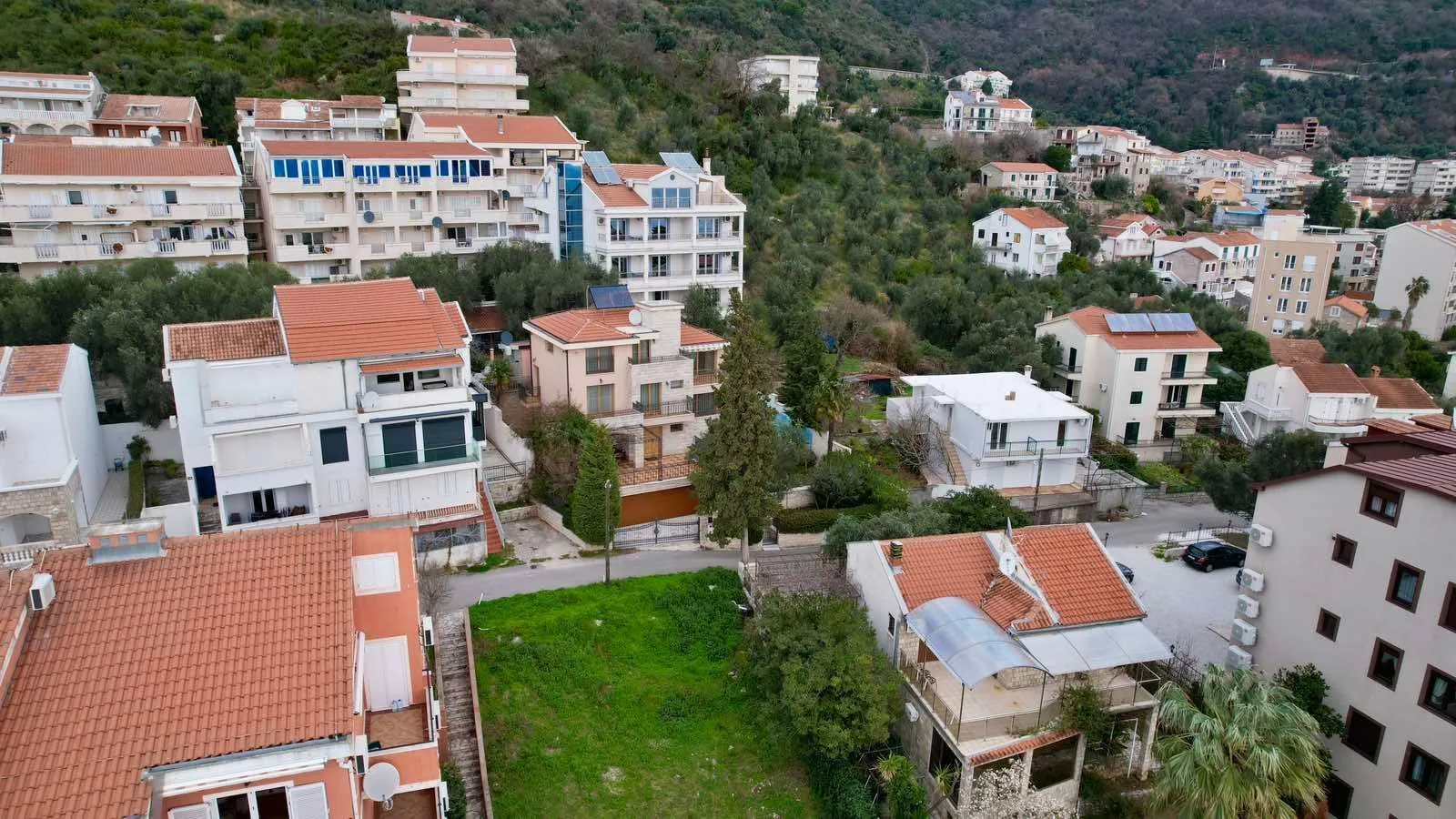 Prodaja, plac, 237m², Petrovac, Budva